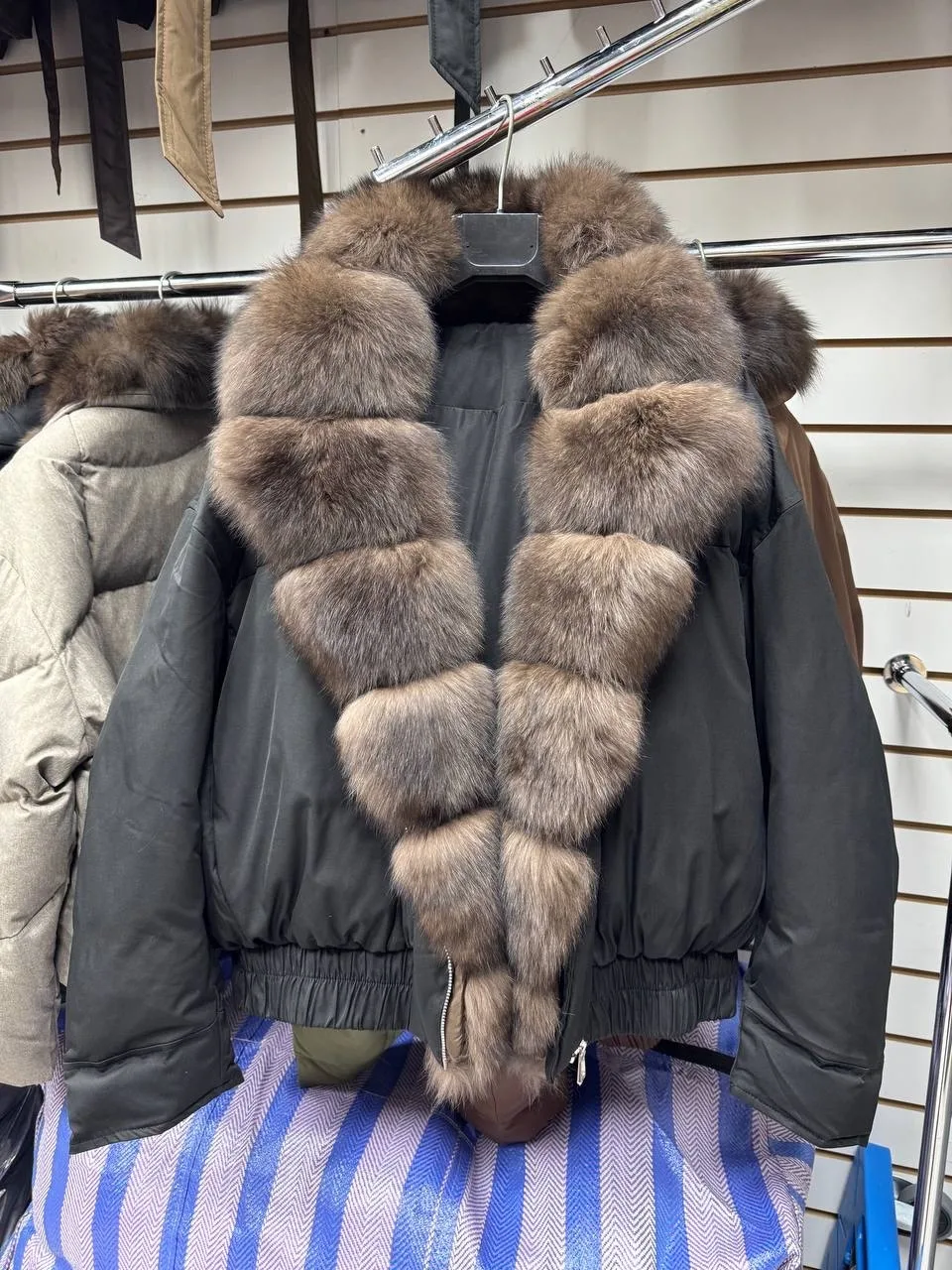 Бомберы с натуральным мехом песца — фото 3