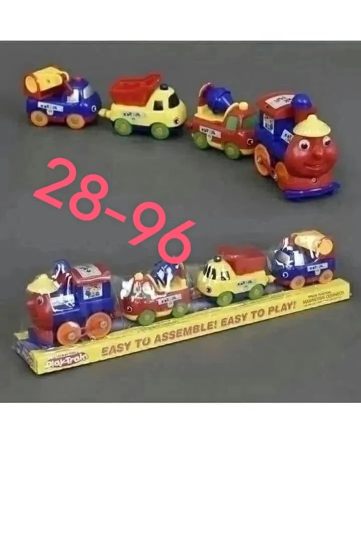 Игровой набор Play Train состоит из паровозика и 3 вагонов, которые крепятся между собой при помощи магнитов, что очень — фото 1