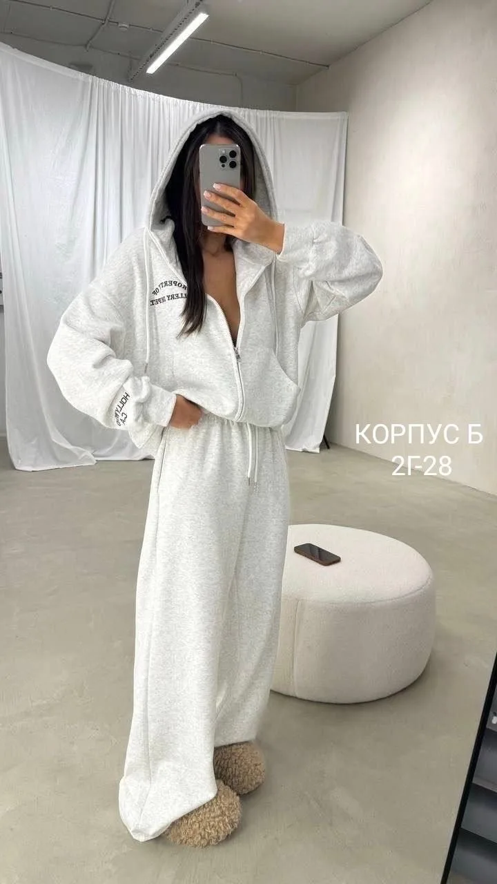 Спортивный костюм-двойка из дышащей ткани — фото 5