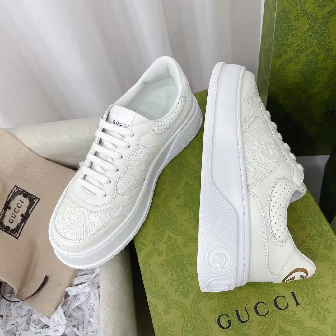 Белые кроссовки Gucci GG секрет непринуждённой элегантности — фото 2