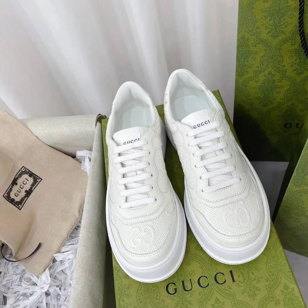 Белые кроссовки Gucci GG секрет непринуждённой элегантности — фото 4