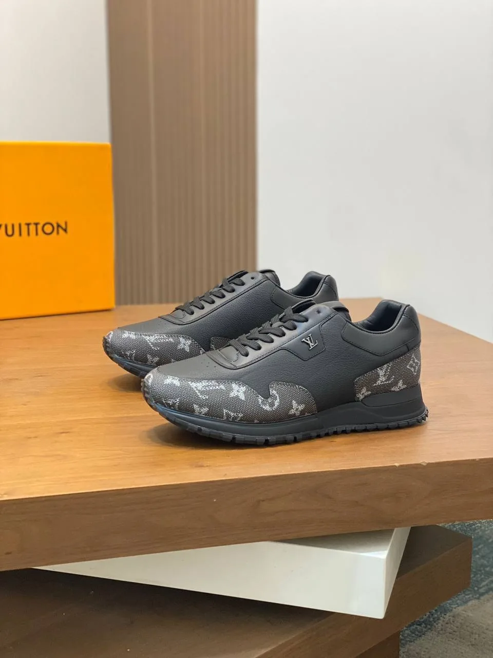 Мужские кроссовки Louis Vuitton Run Away — фото 6
