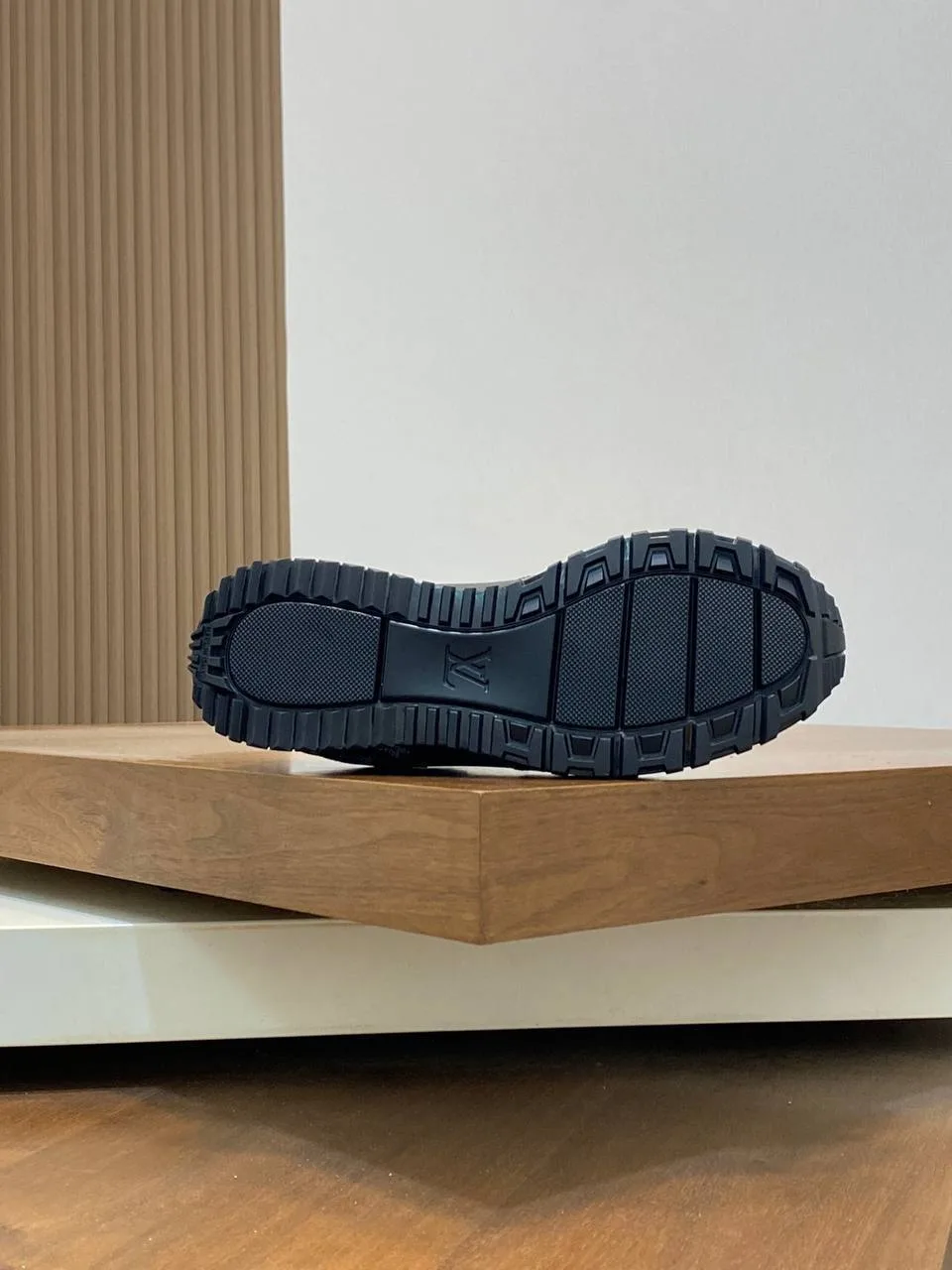 Мужские кроссовки Louis Vuitton Run Away — фото 8