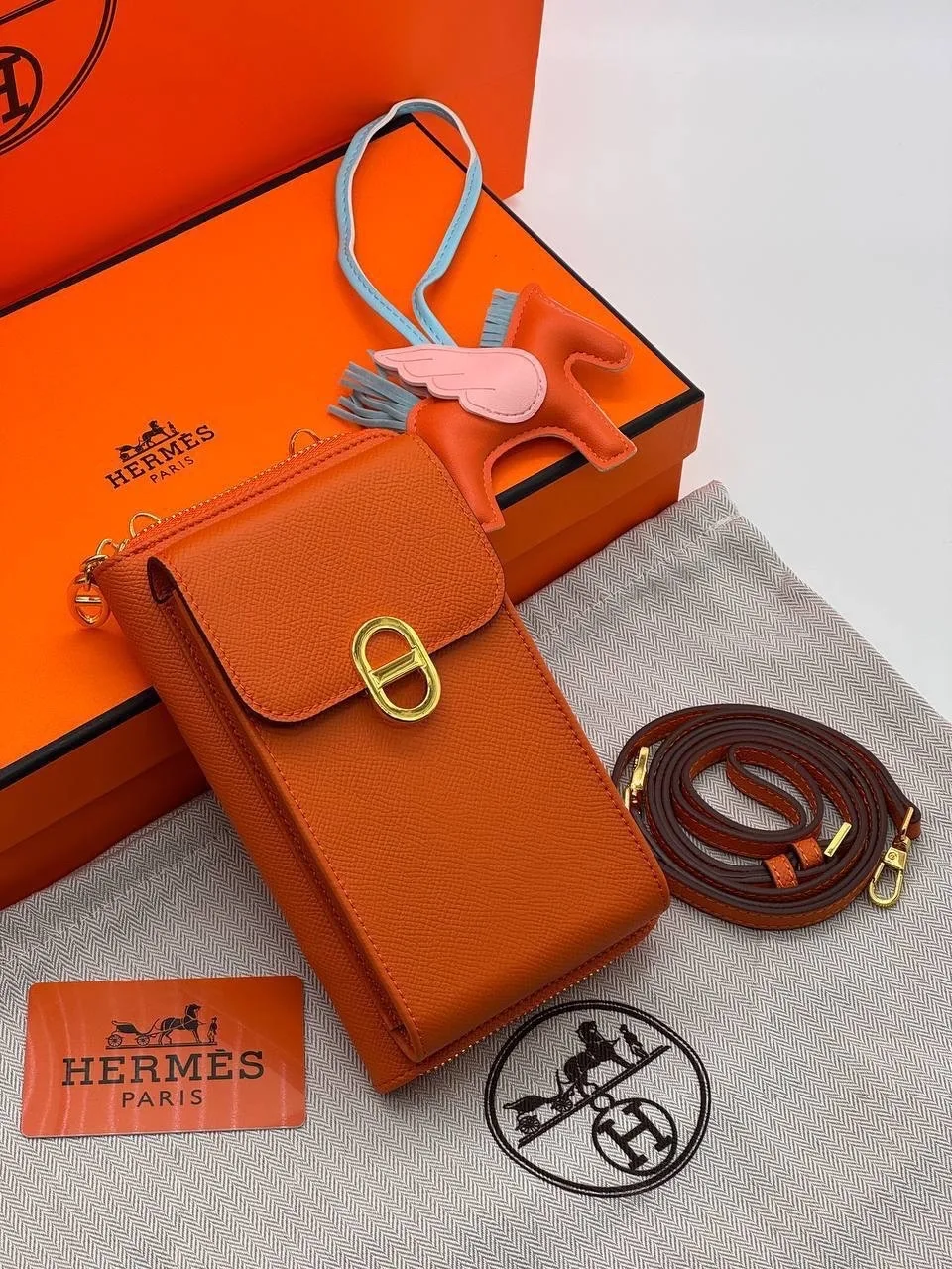 Сумка Hermes из натуральной кожи — фото 1