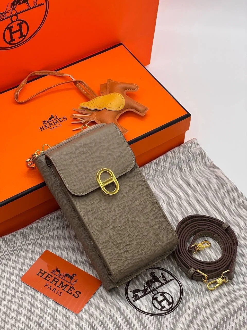 Сумка Hermes из натуральной кожи — фото 2