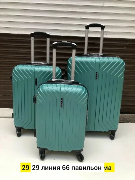Набор из трёх чемоданов из прочного поликарбоната с поворотными колёсами — фото 19
