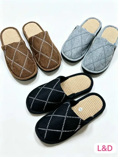 Модель мужские тапочки — фото 1
