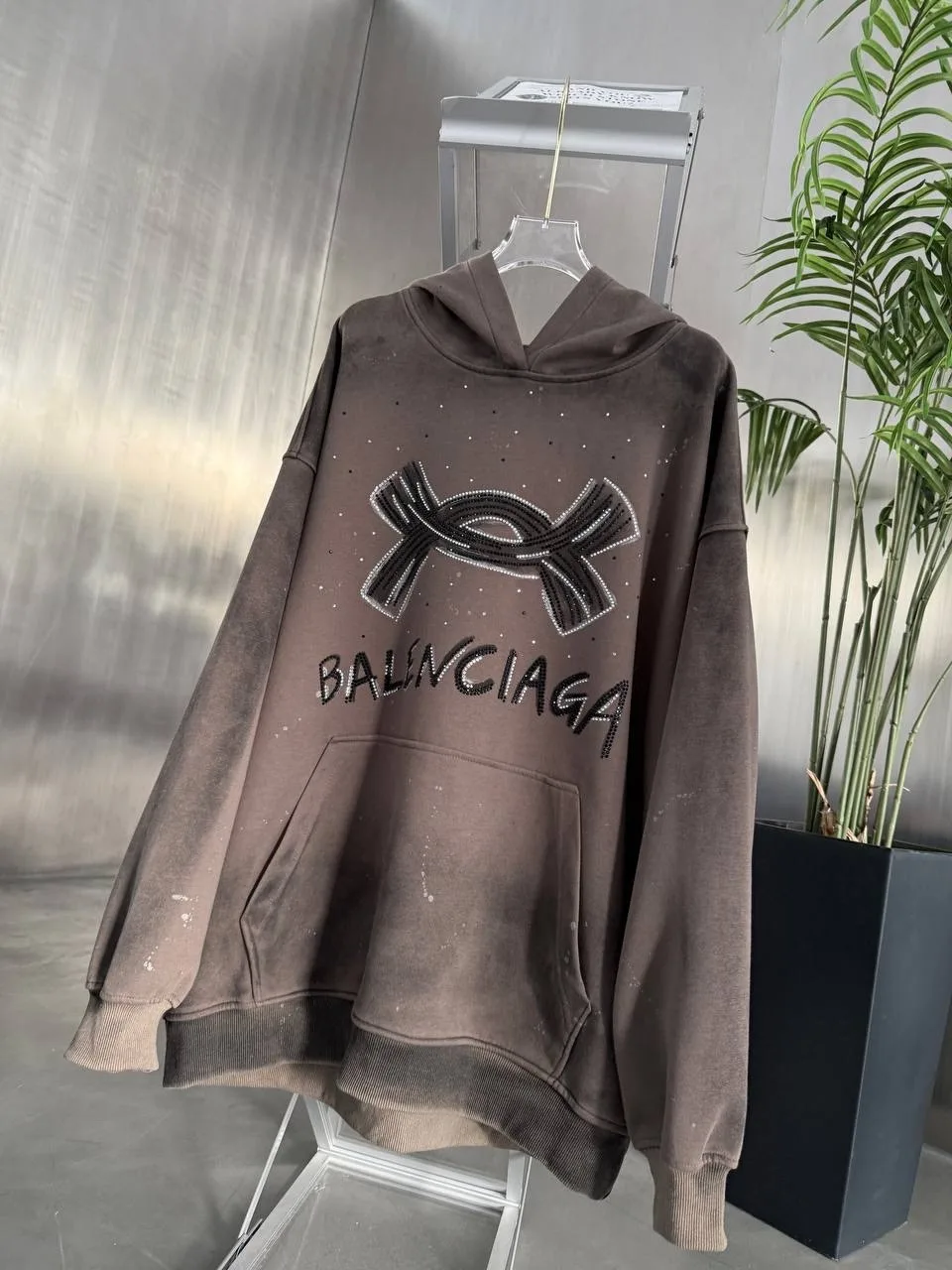 Объемные худи BALENCIAGA — фото 8