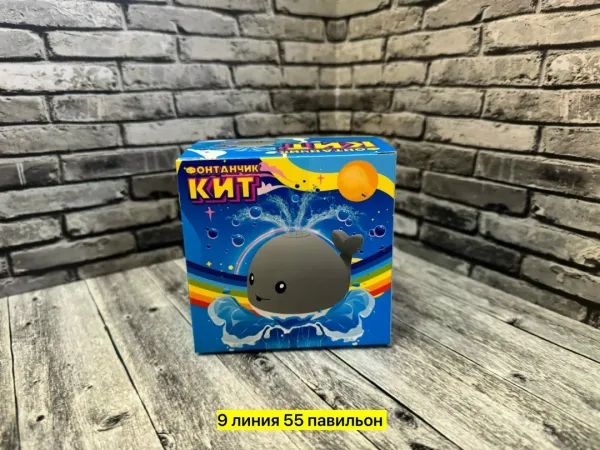 Игрушка в форме кита из пластика — фото 2