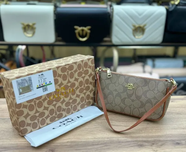 Сумка GUESS из экокожи — фото 2