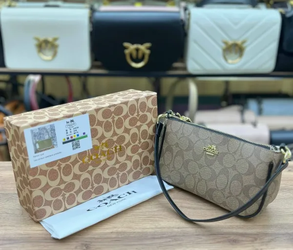 Сумка GUESS из экокожи — фото 4