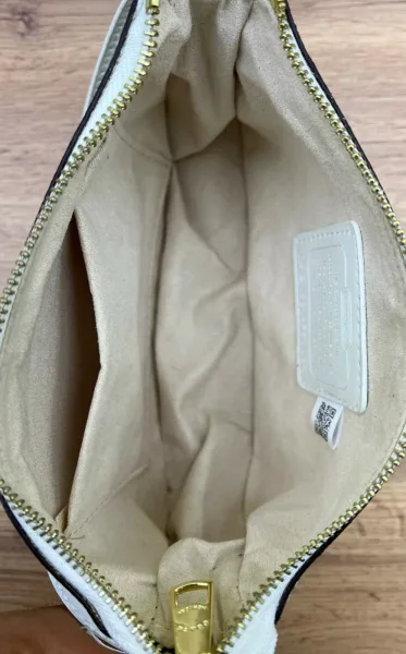 Сумка GUESS из экокожи — фото 9