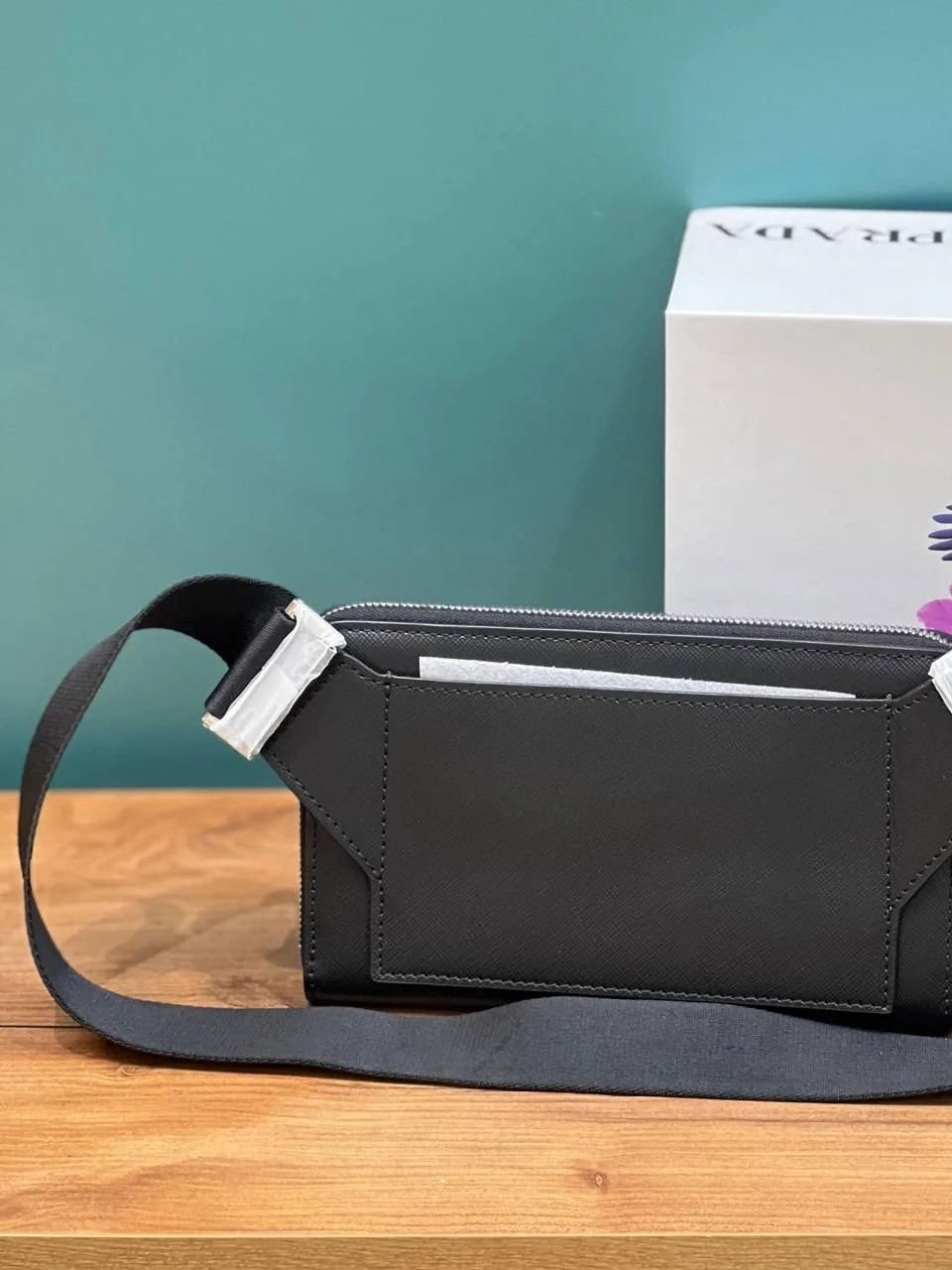Prada Saffiano компактная поясная сумка — фото 8