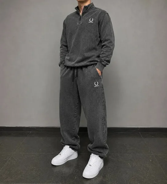 Спортивный костюм с полузамком идеальное сочетание комфорта и фирменного стиля — фото 3