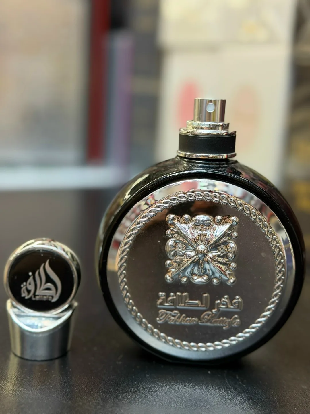 Lattafa Perfumes Fakhar Black Парфюмерная вода Fakhar Black стильный и благородный по звучанию мужской шипровый аромат Ч — фото 2