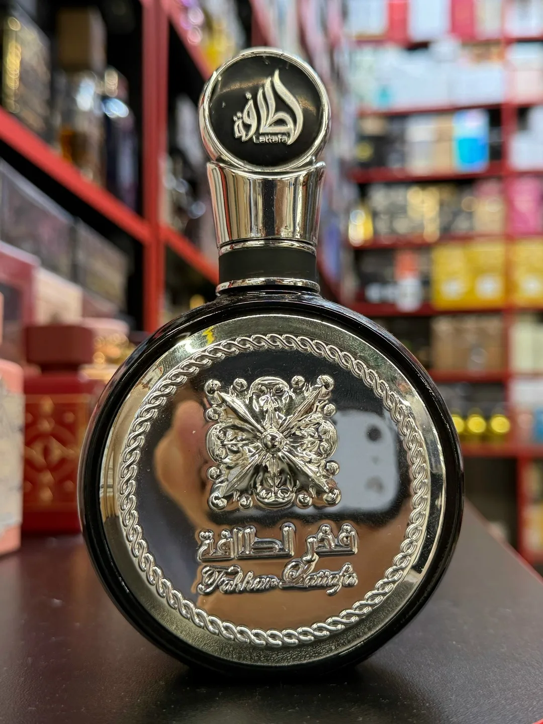 Lattafa Perfumes Fakhar Black Парфюмерная вода Fakhar Black стильный и благородный по звучанию мужской шипровый аромат Ч — фото 3