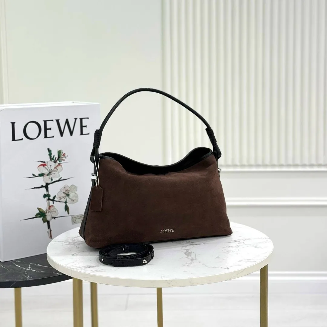 Сумка LOEWE из натуральной замши — фото 1