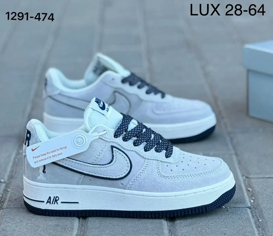 Кроссовки женские Nike Air Force из натуральной кожи — фото 1