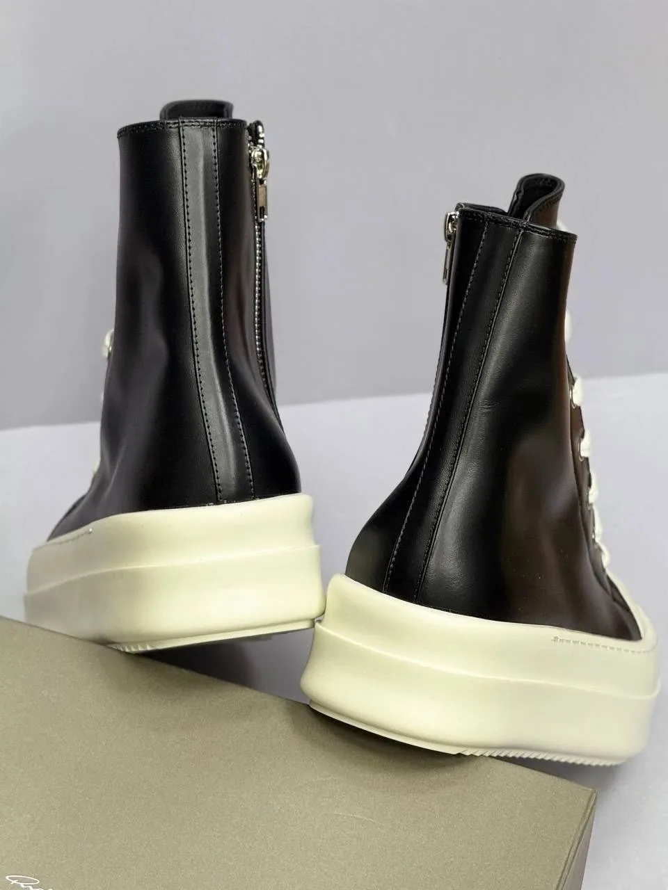 Лимитированные КЕДЫ RICK OWENS DRKSHDW MEGALACED DIRTY BLACK/MILK Чёрный — фото 13