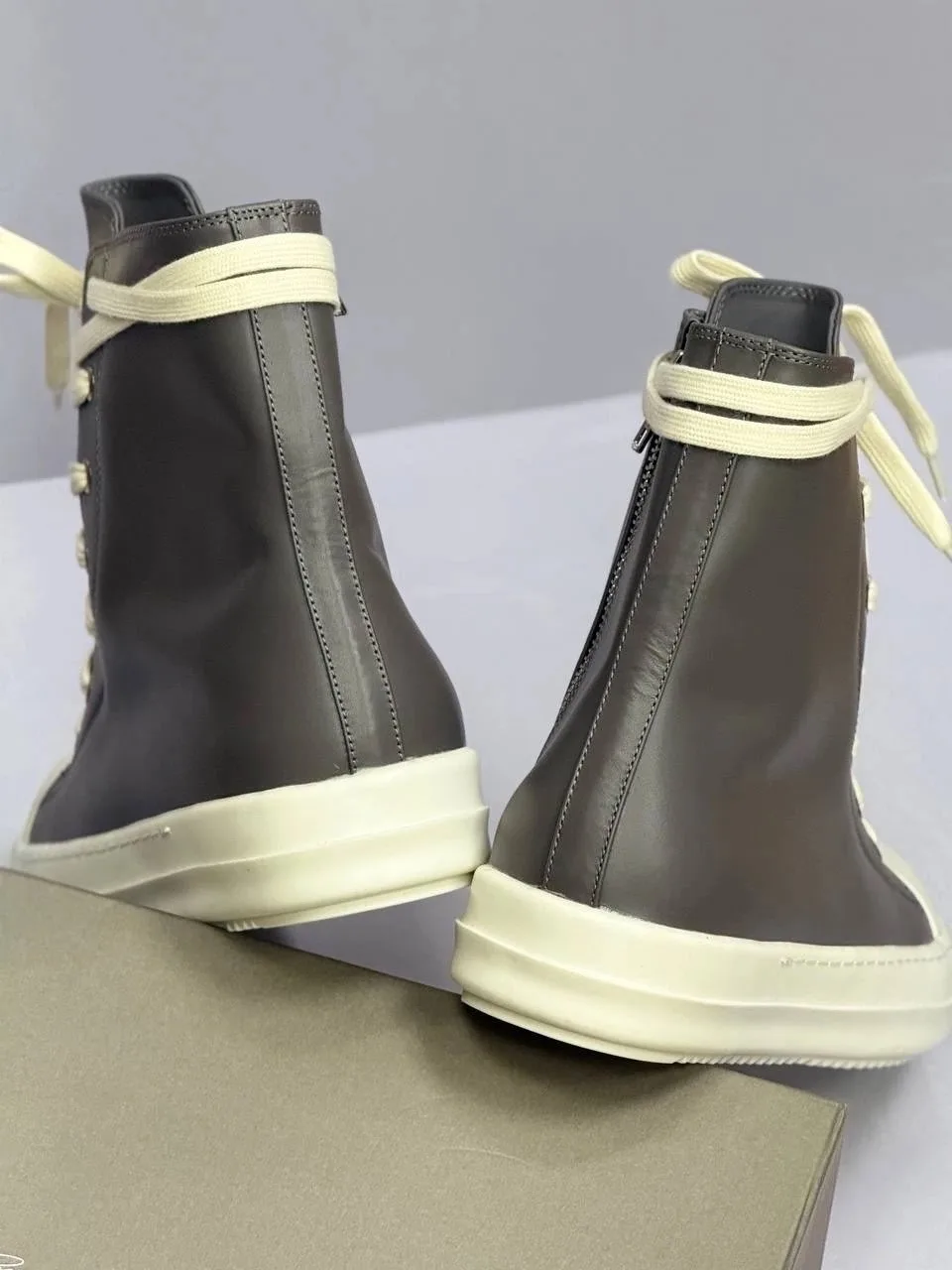 Лимитированные КЕДЫ RICK OWENS DRKSHDW MEGALACED DIRTY BLACK/MILK Чёрный — фото 13