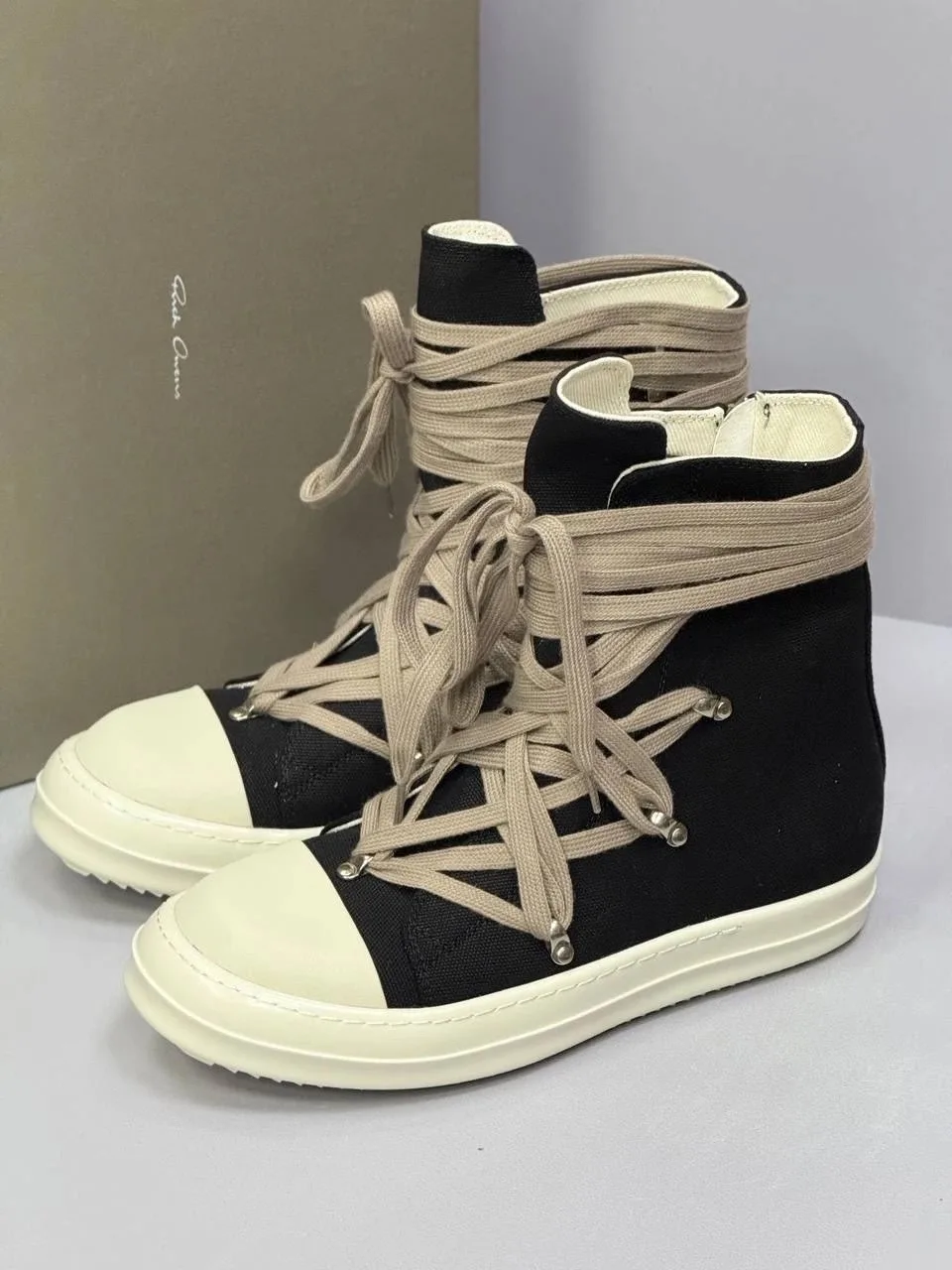 Лимитированные КЕДЫ RICK OWENS DRKSHDW MEGALACED DIRTY BLACK/MILK Чёрный — фото 2