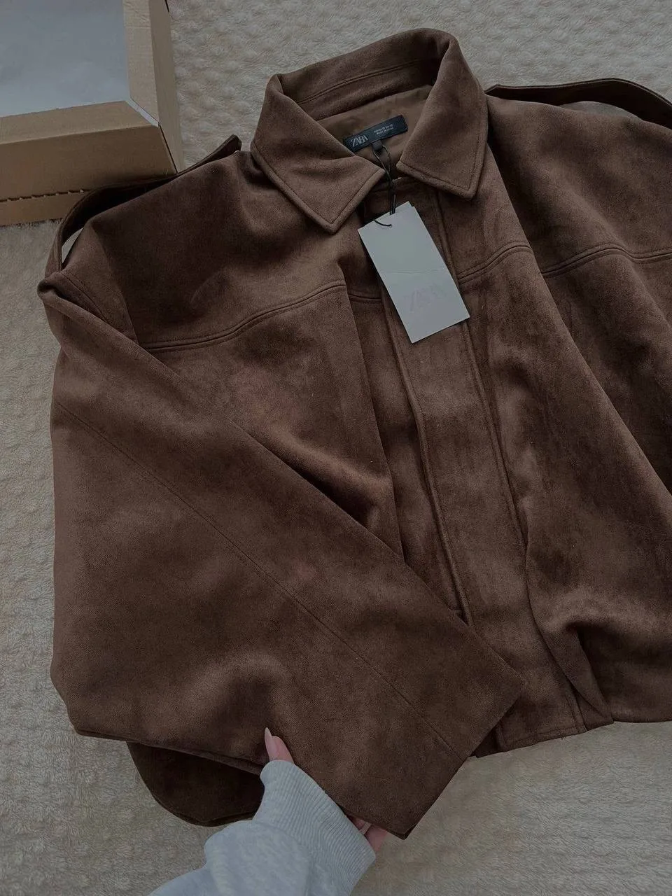 Бомбер ZARA замшевый шоколадный/оливковый — фото 2