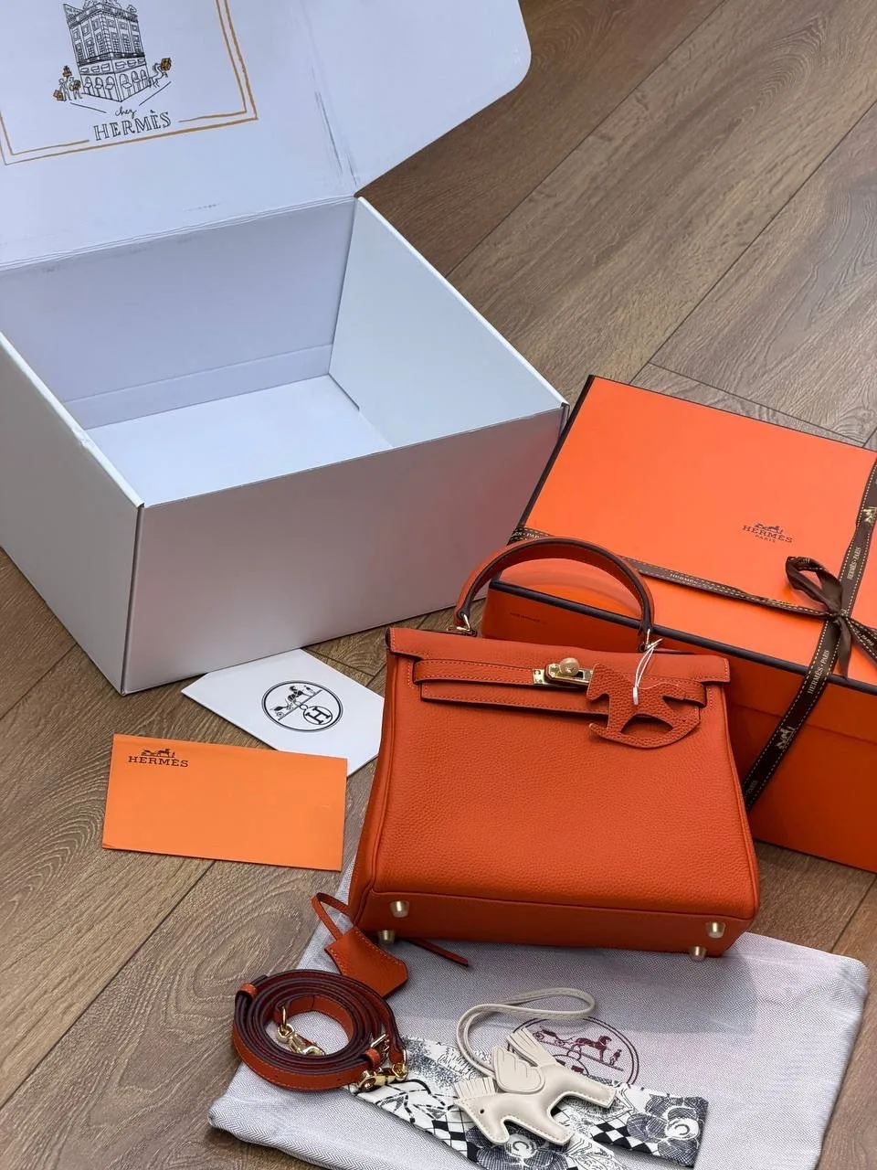 Классическая сумка Hermes Kelly 25 из натуральной кожи — фото 8