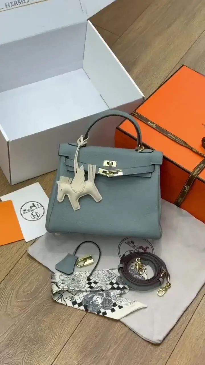 Классическая сумка Hermes Kelly 25 из натуральной кожи — видео