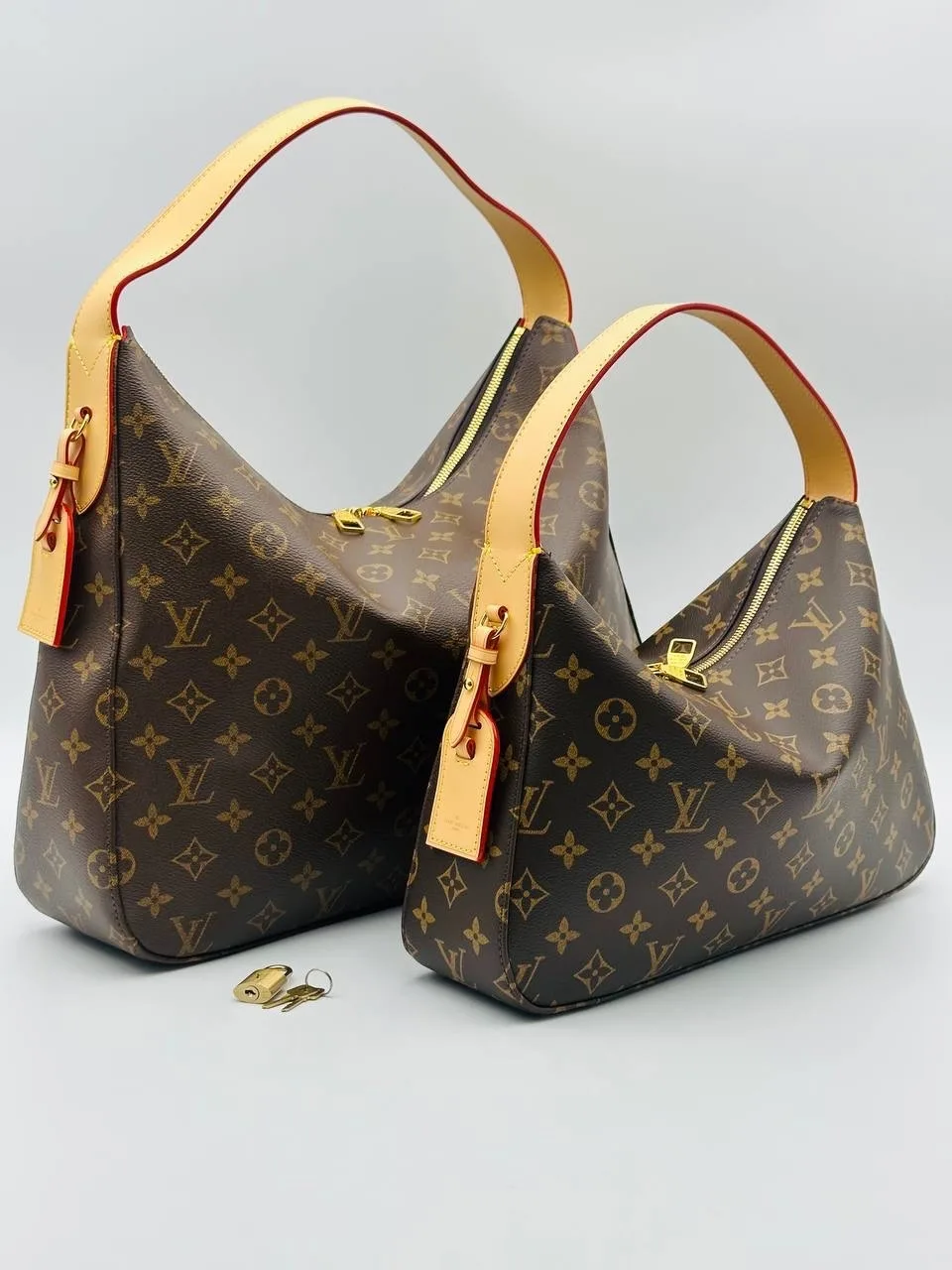 Louis Vuitton Сумка выполнена из натуральной кожи и канве — фото 2