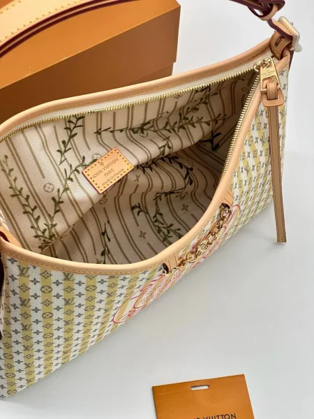 Женская сумка LOUISVUITTON — фото 6