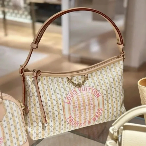 Женская сумка LOUISVUITTON — фото 9