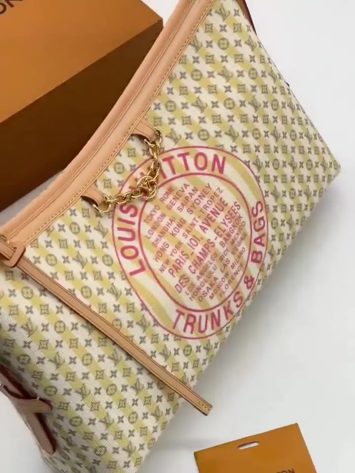 Женская сумка LOUISVUITTON — видео