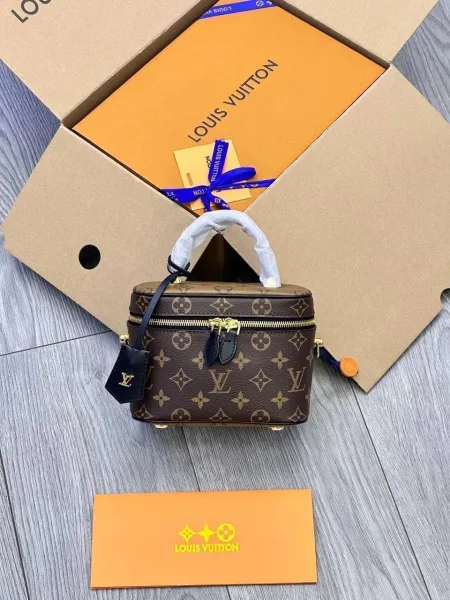 LOUISVUITTON, сумка из канвы и натуральной кожи — фото 1