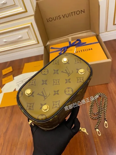 LOUISVUITTON, сумка из канвы и натуральной кожи — фото 8