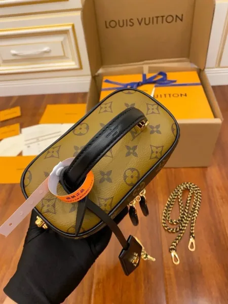 LOUISVUITTON, сумка из канвы и натуральной кожи — фото 13