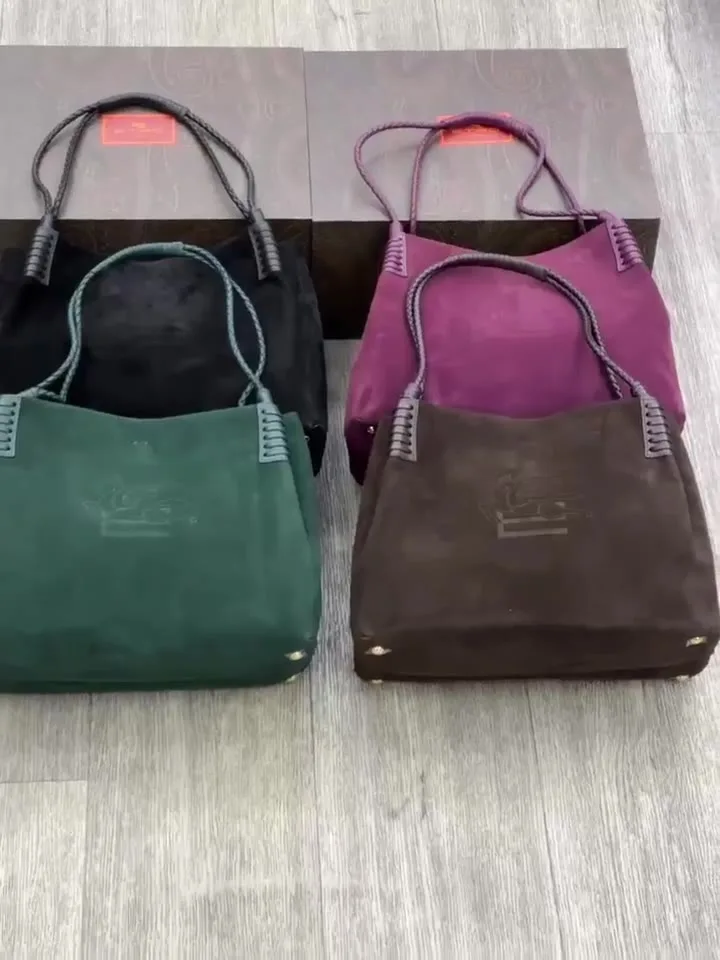 ETRO, сумка из натуральной замши — видео