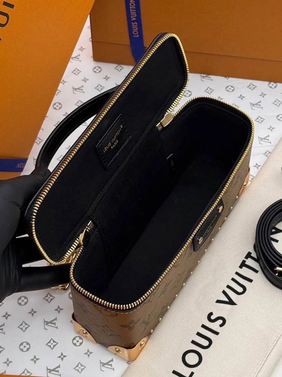 Сумка Vanity Pouch Trunk Louis Vuitton — фото 7