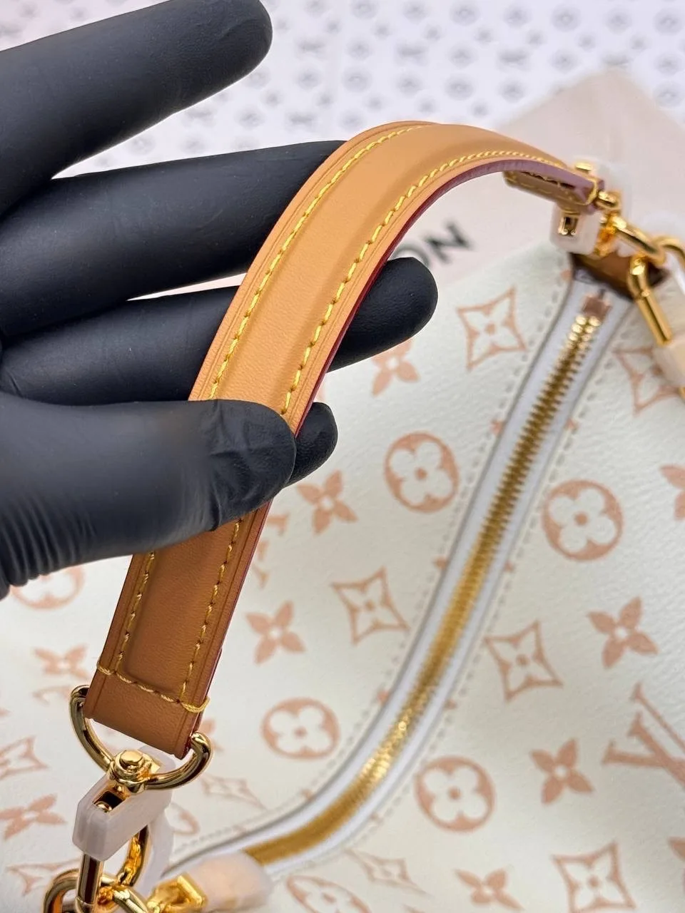 Сумка Multipass Louis Vuitton — фото 6