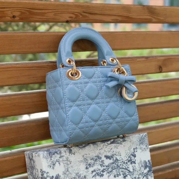 Кожаная сумка DIOR — фото 7