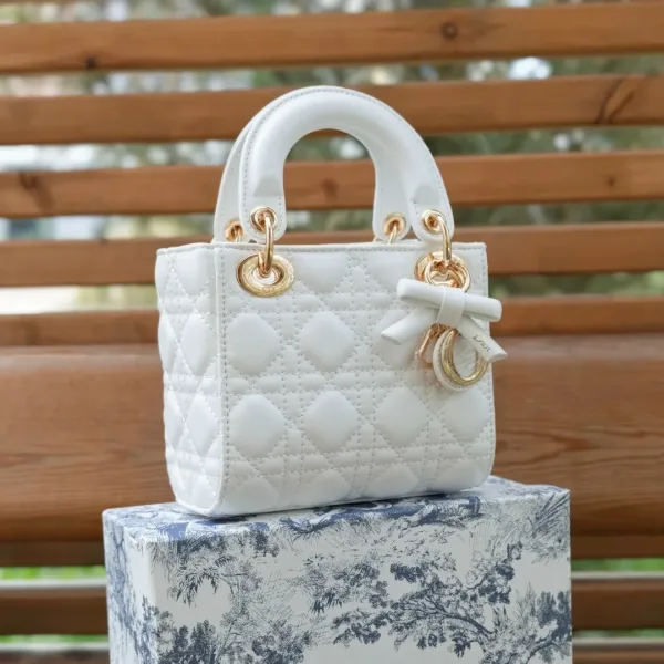 Кожаная сумка DIOR — фото 1