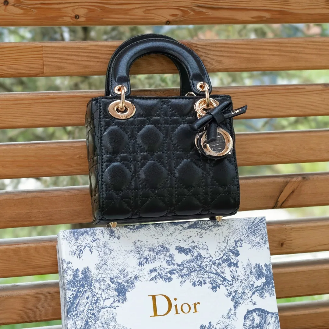 Кожаная сумка DIOR — фото 4