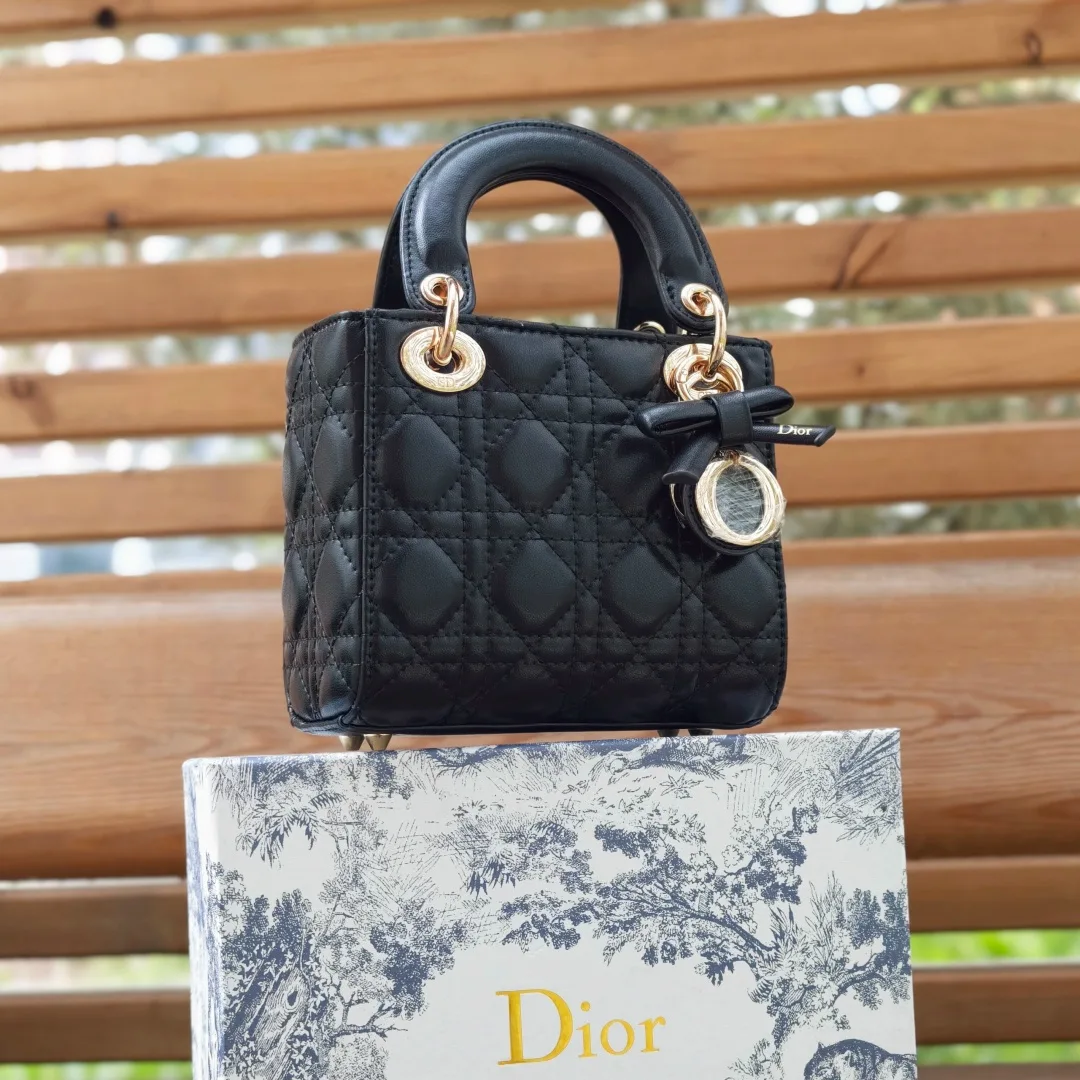 Кожаная сумка DIOR — фото 5