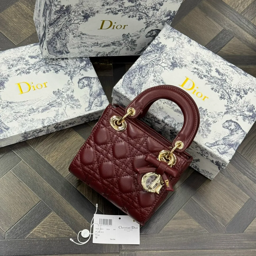 Женская сумка DIOR из эко кожи люкс — фото 1