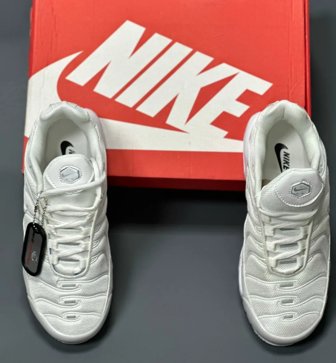 Кроссовки мужские Nike TN Air Max Plus — фото 4