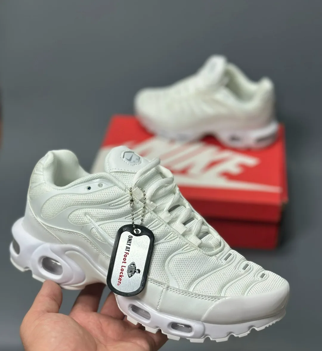 Кроссовки мужские Nike TN Air Max Plus — фото 2