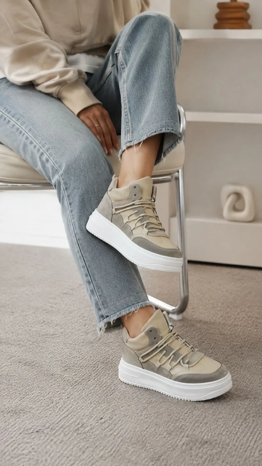Кроссовки в коробке — фото 2