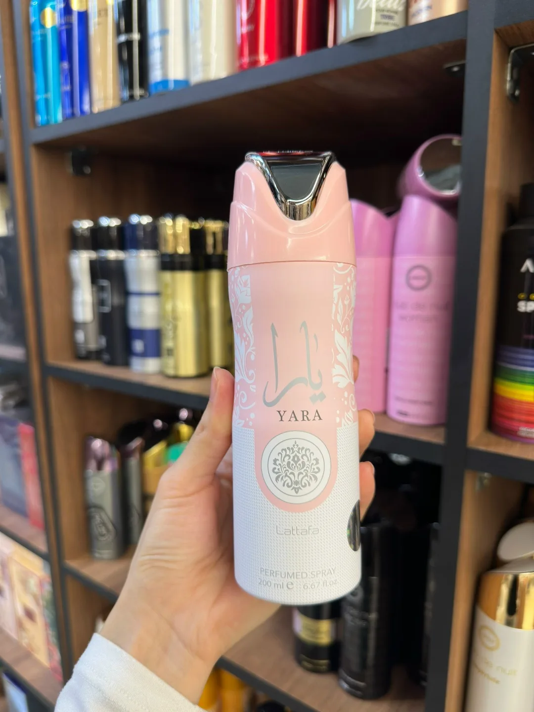 Парфюмированный дезодорант спрей для мужчин и женщин от Lattafa perfumes — фото 1