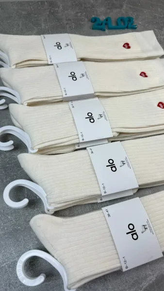 Термоголфи из шерсти ламы, мягкие и удобные, подходят для носки — фото 3