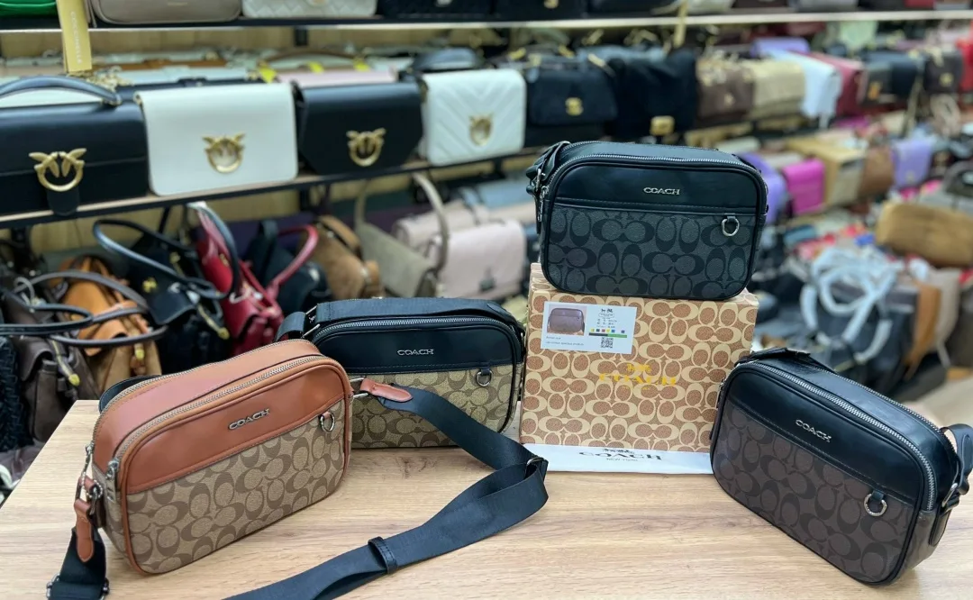 Кошелёк COACH из эко кожи — фото 6