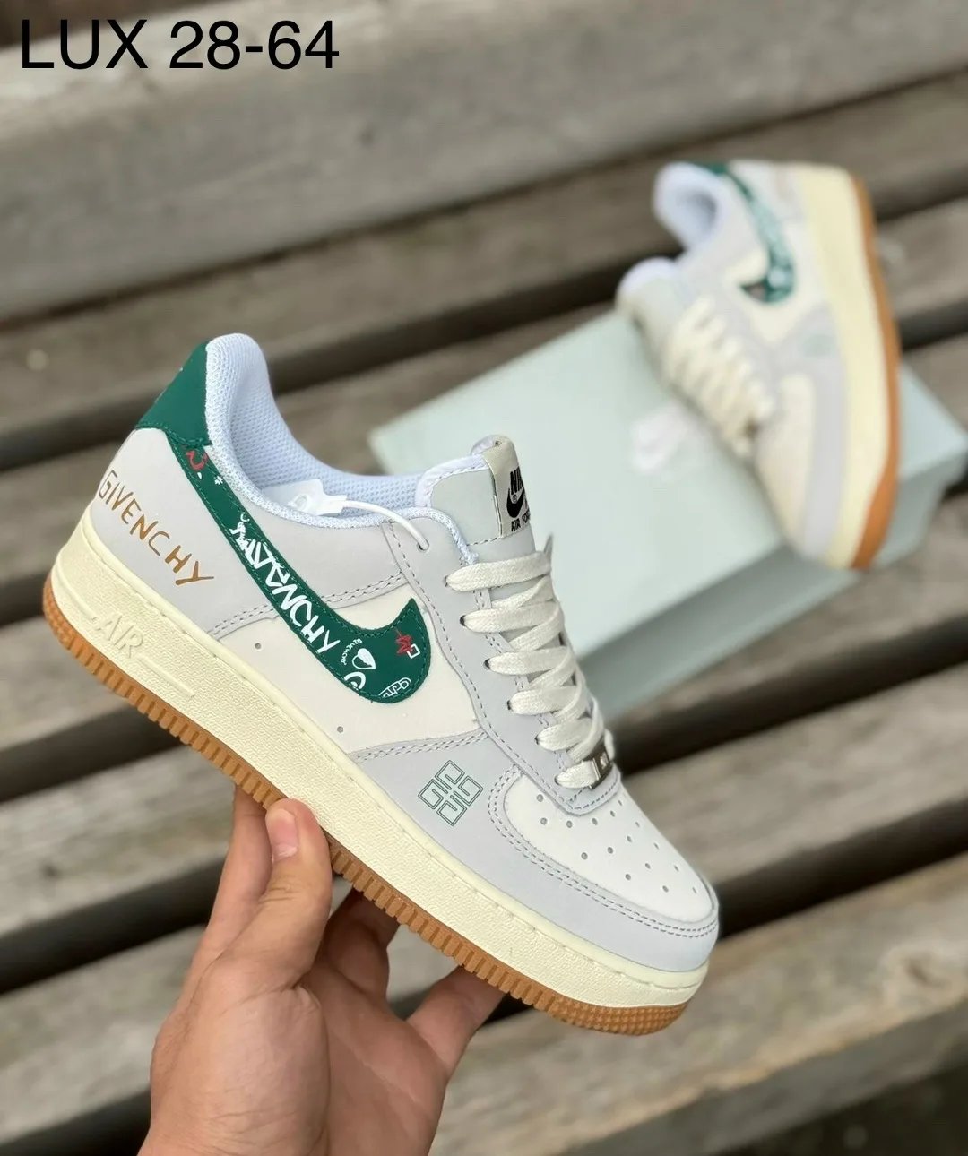 Кроссовки женские Nike Air Force из натуральной замши и кожи — фото 1